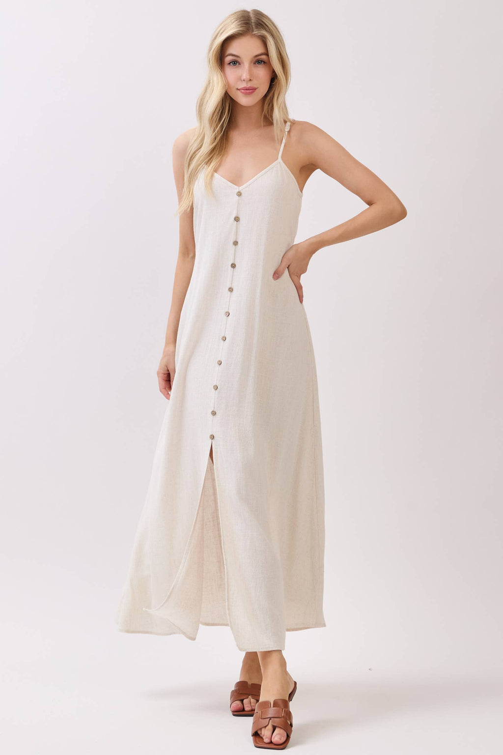 FLOWY DRESS/BUTTONED TRIM AND SLIT