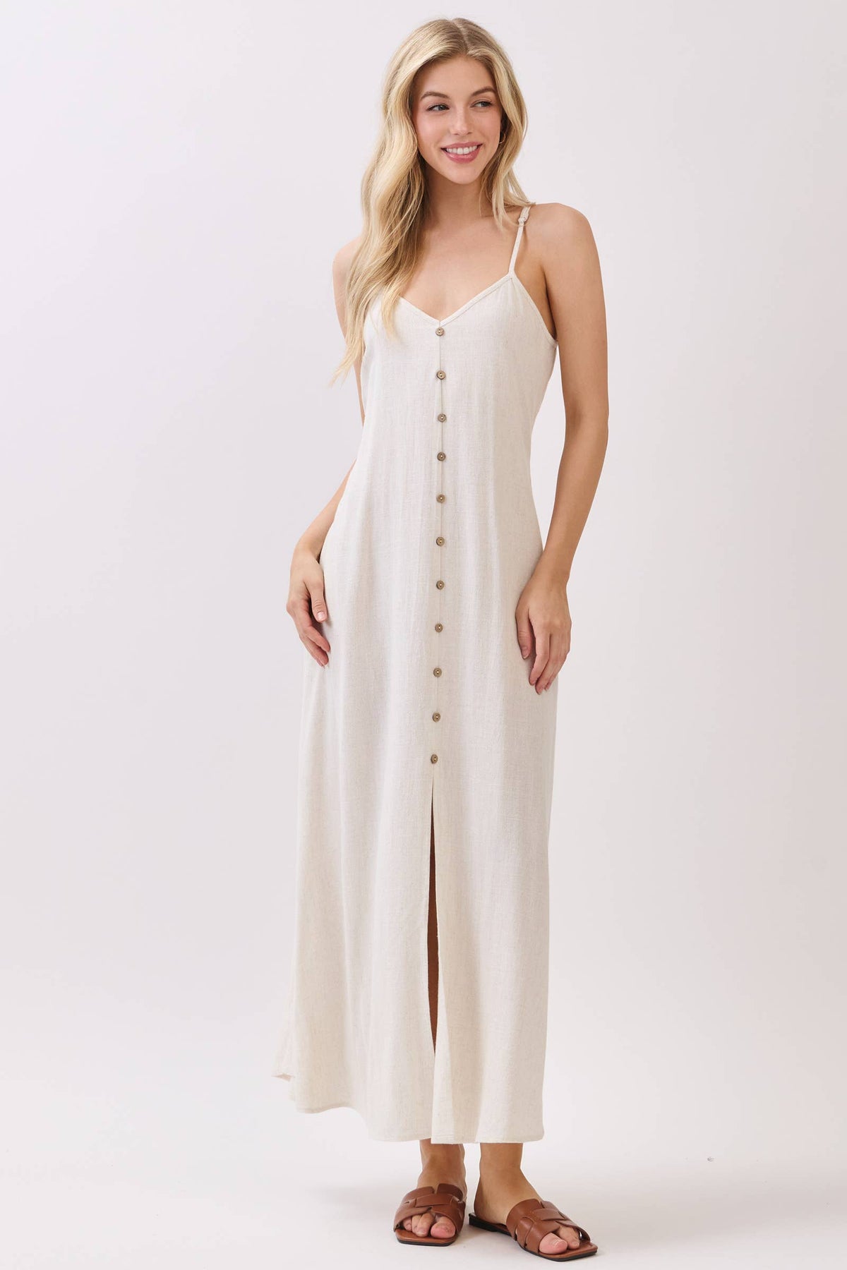 FLOWY DRESS/BUTTONED TRIM AND SLIT