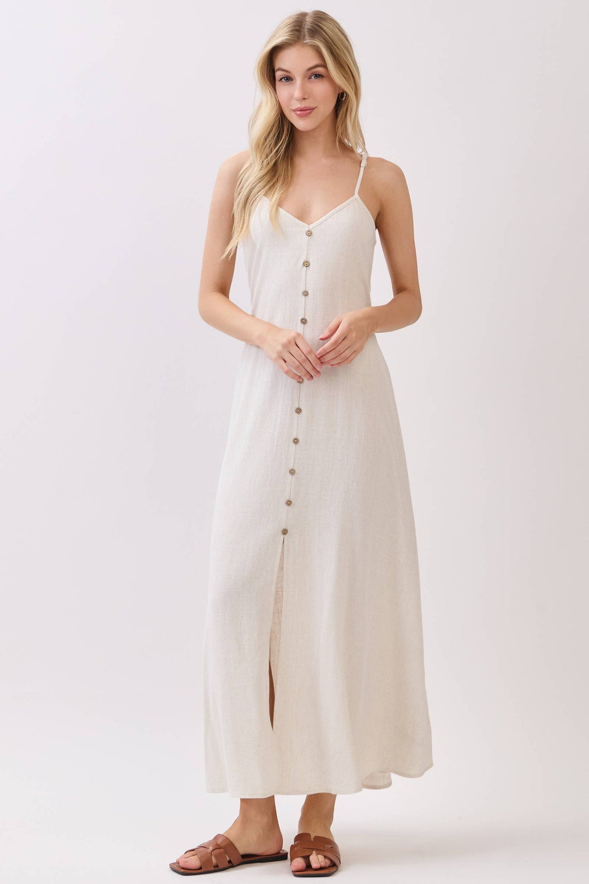 FLOWY DRESS/BUTTONED TRIM AND SLIT