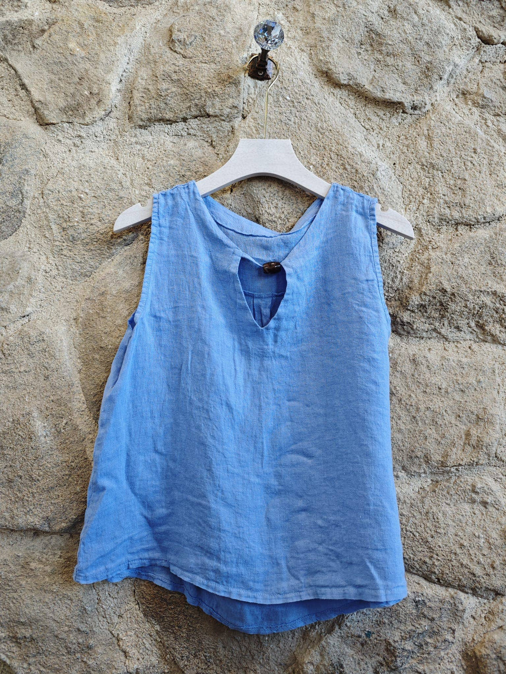 Wood Keyhole Linen Top