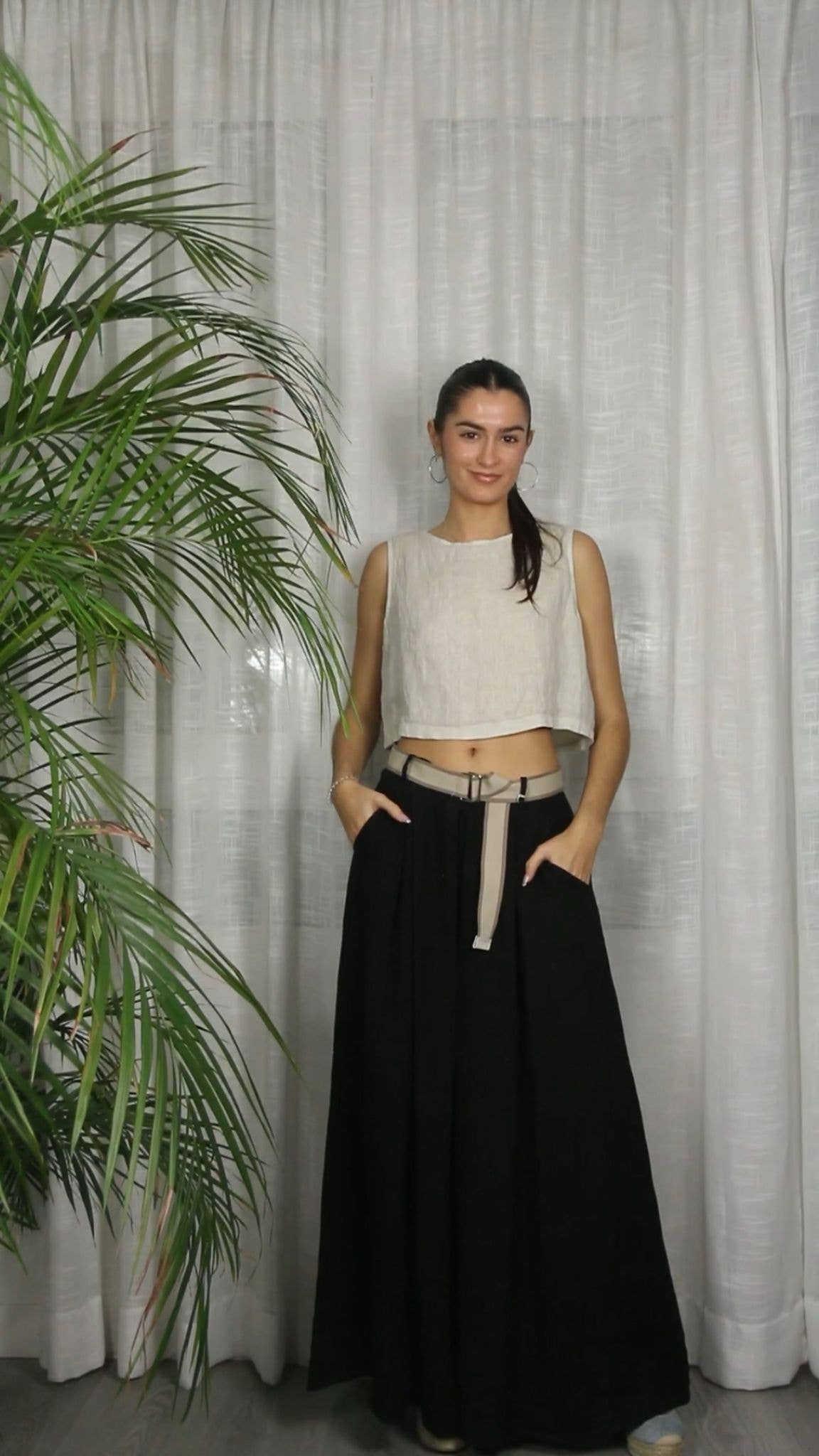 Italian Linen Sleeveless Crop Top – view 15