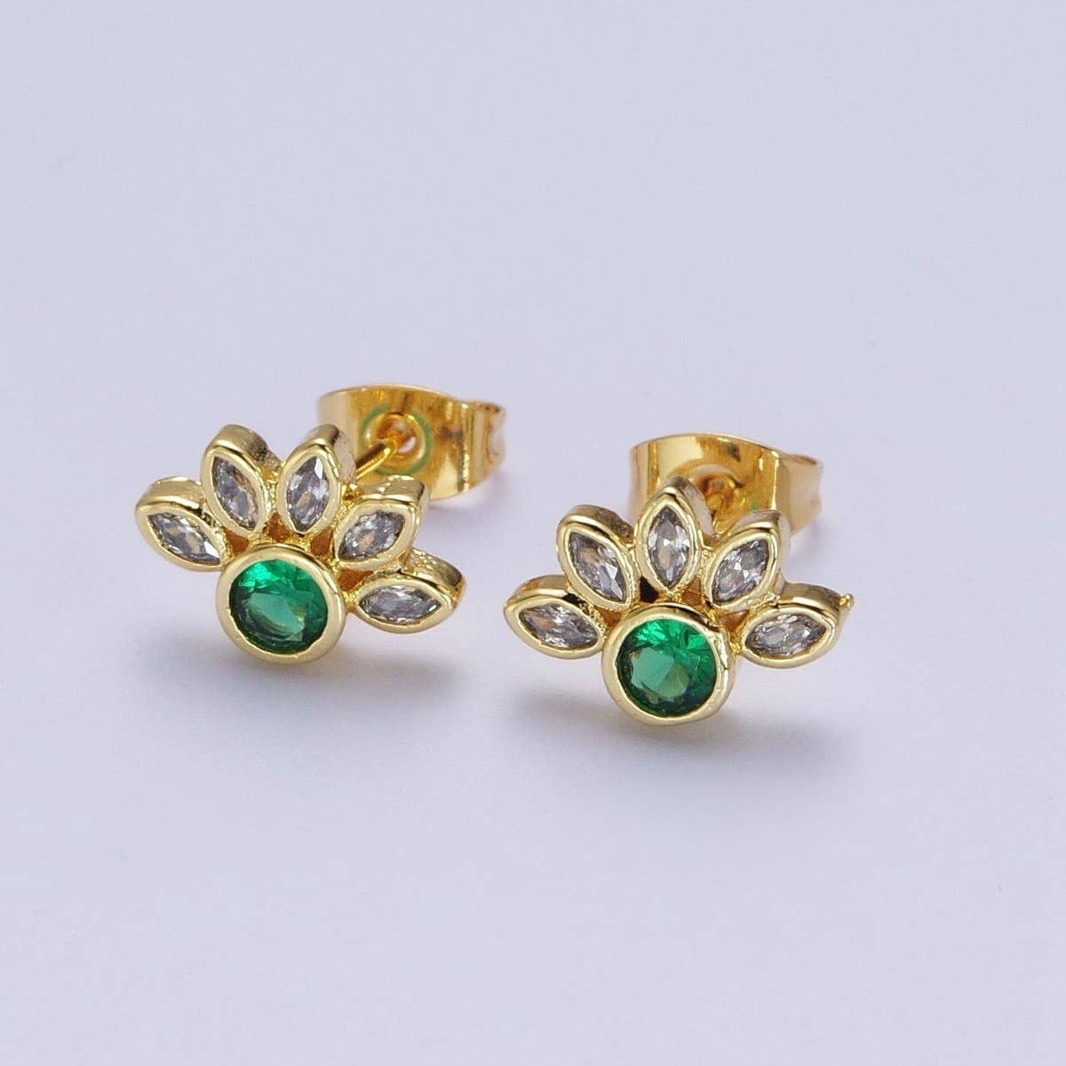 Emerald Green Cz Stud