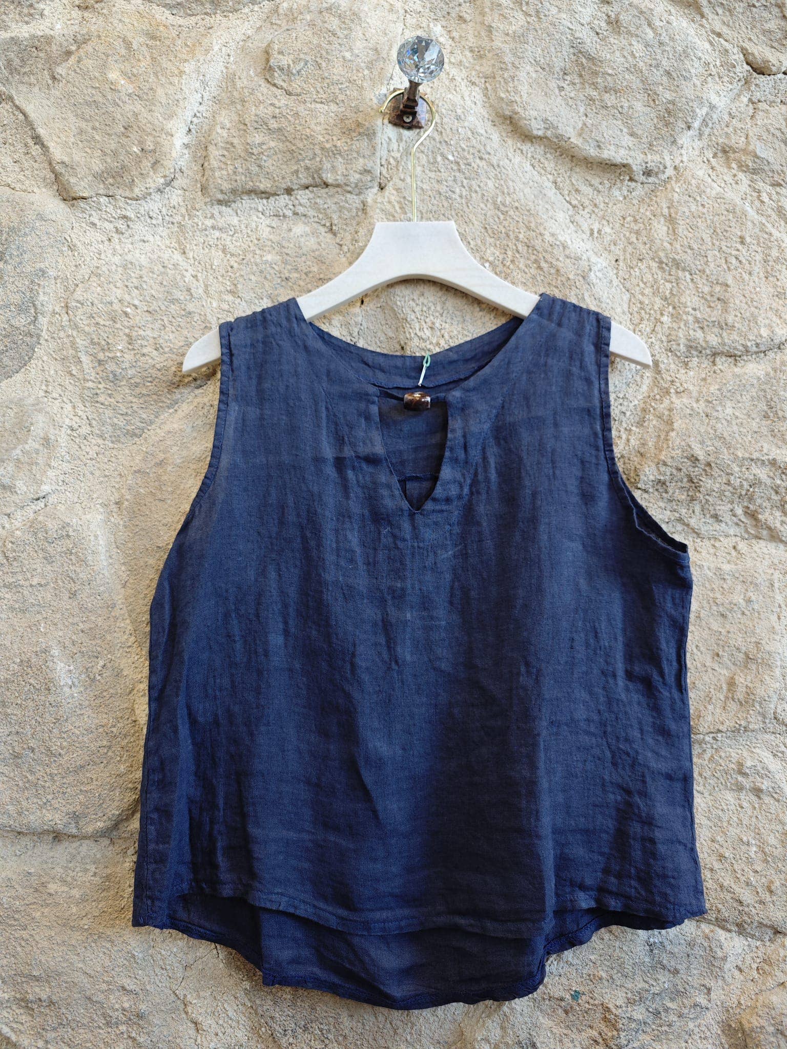 Wood Keyhole Linen Top