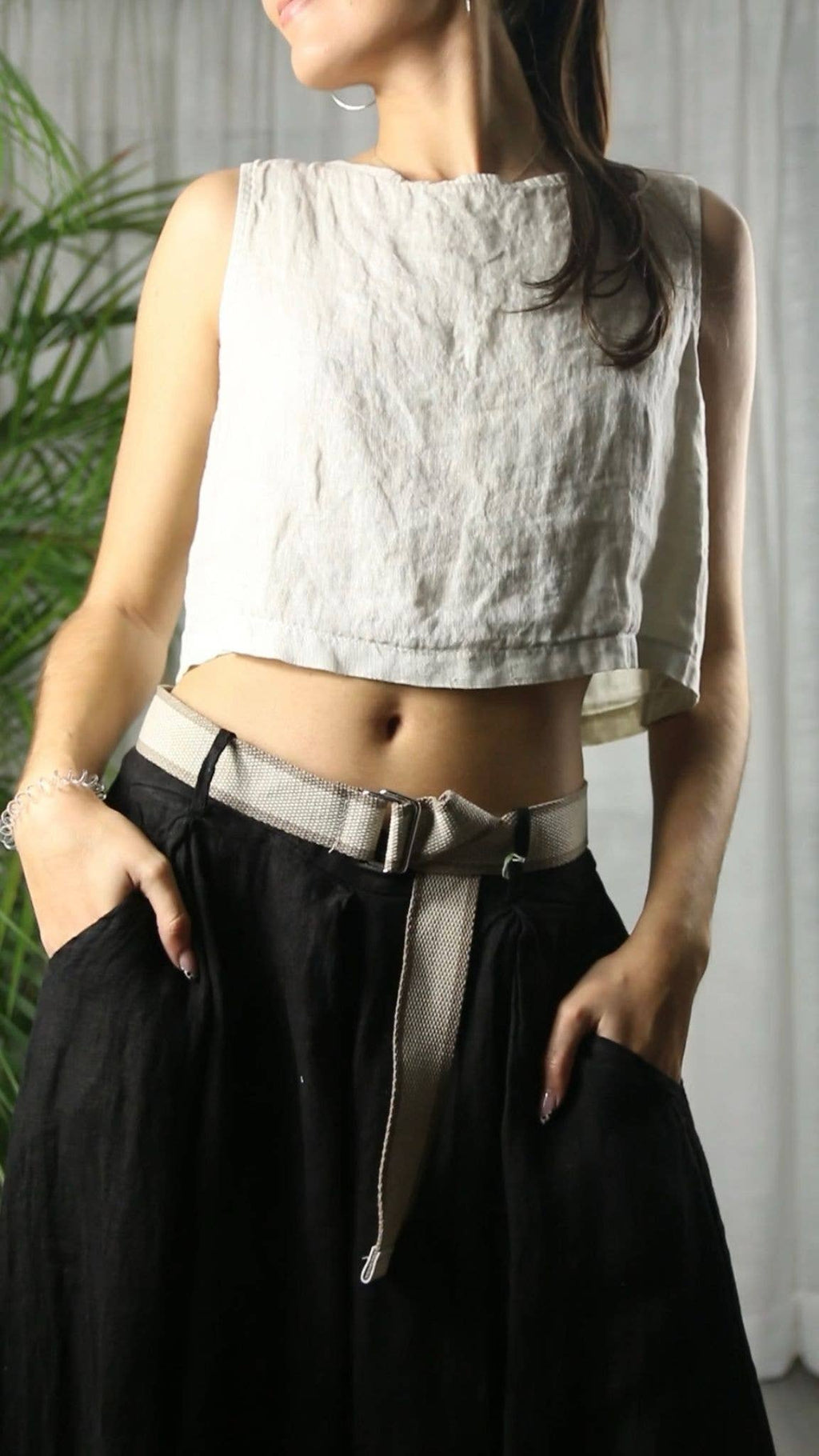 Italian Linen Sleeveless Crop Top – view 13