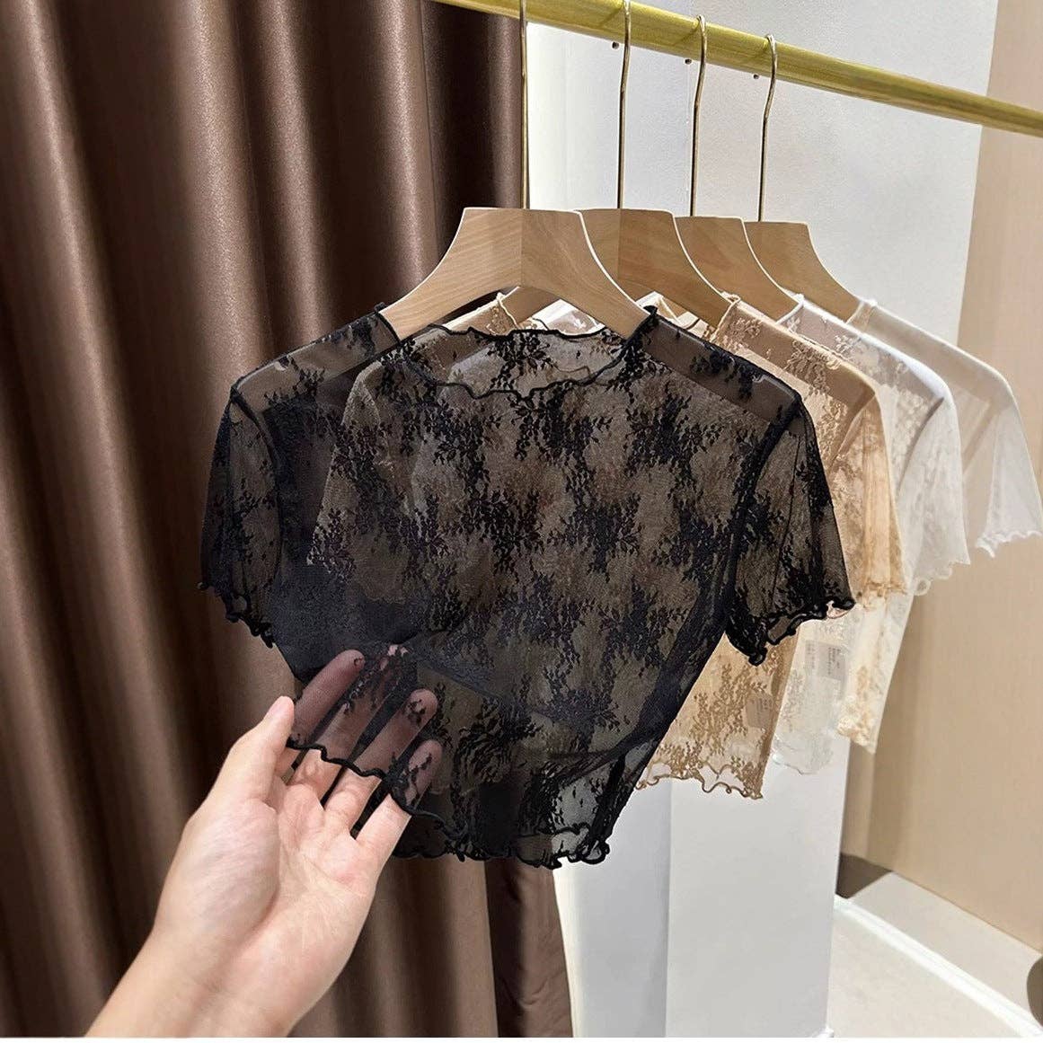 Floral Lace Cropped Short Sleeve