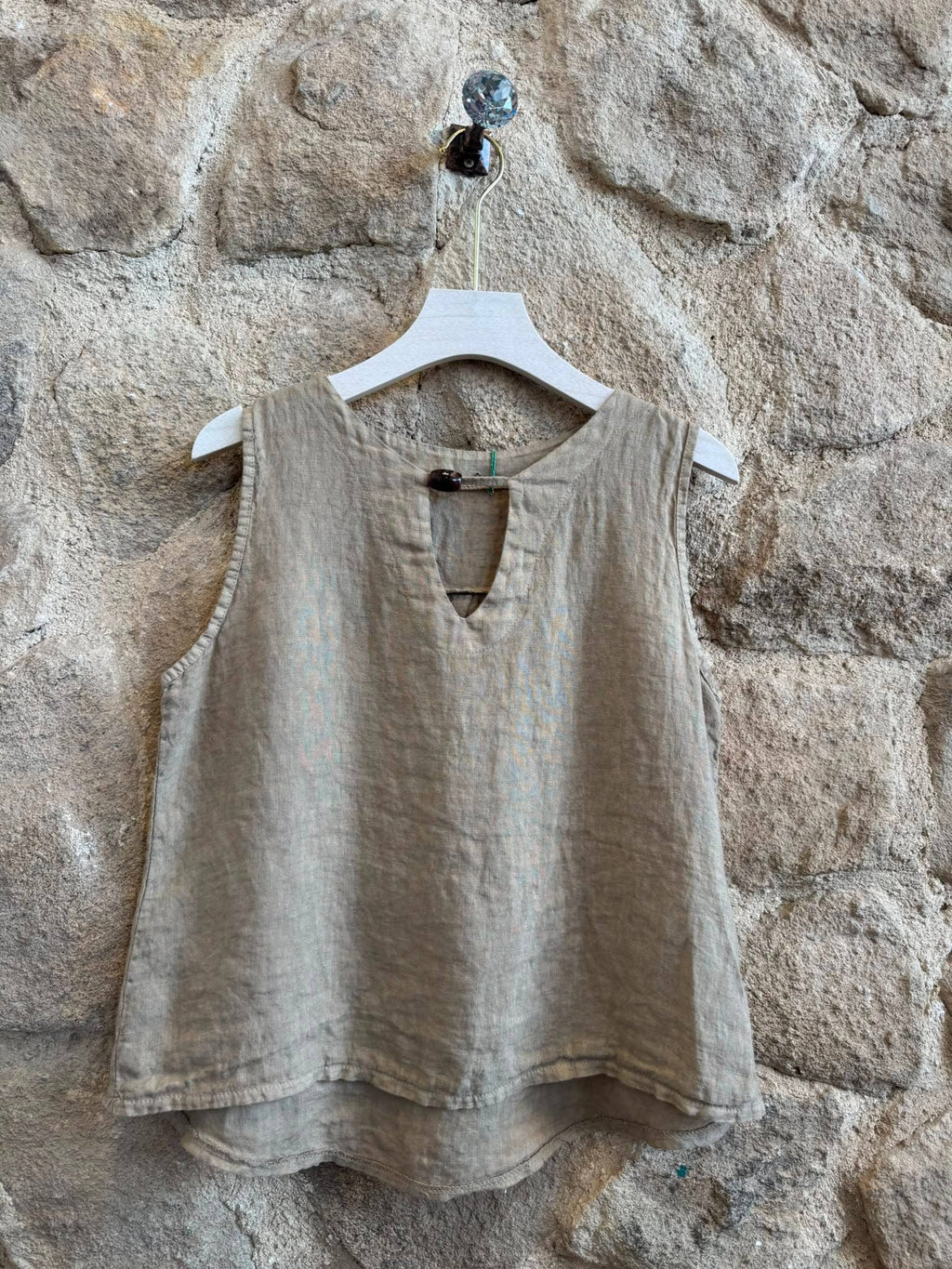 Wood Keyhole Linen Top – view 4