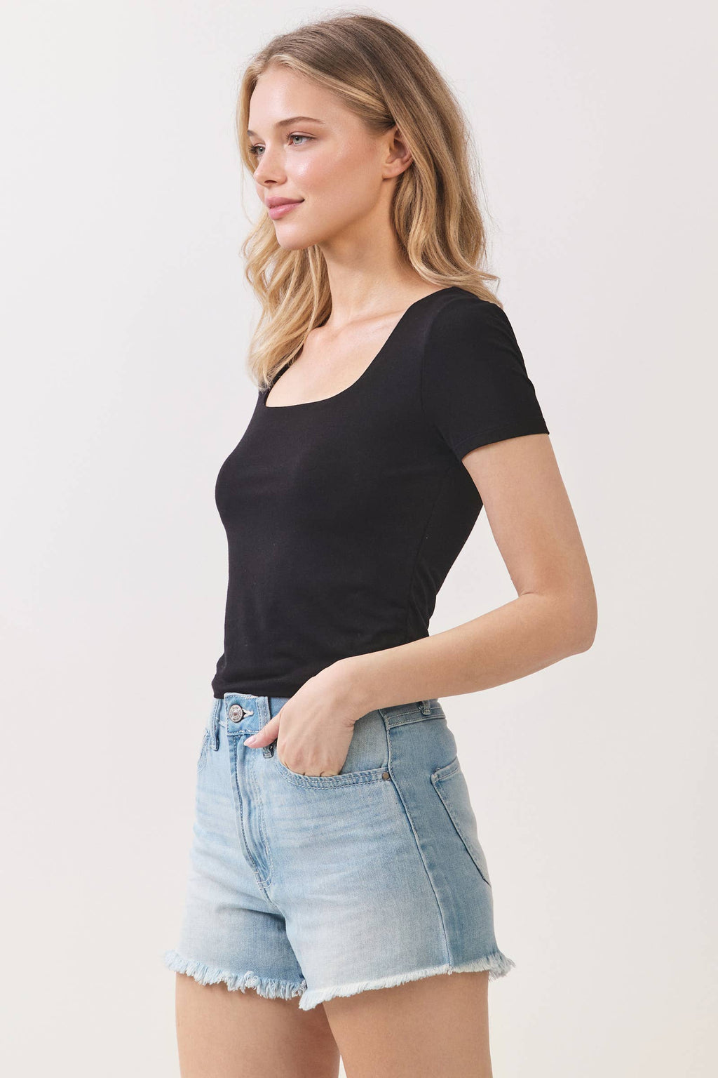 SHORT SLEEVE CROP TOP-T