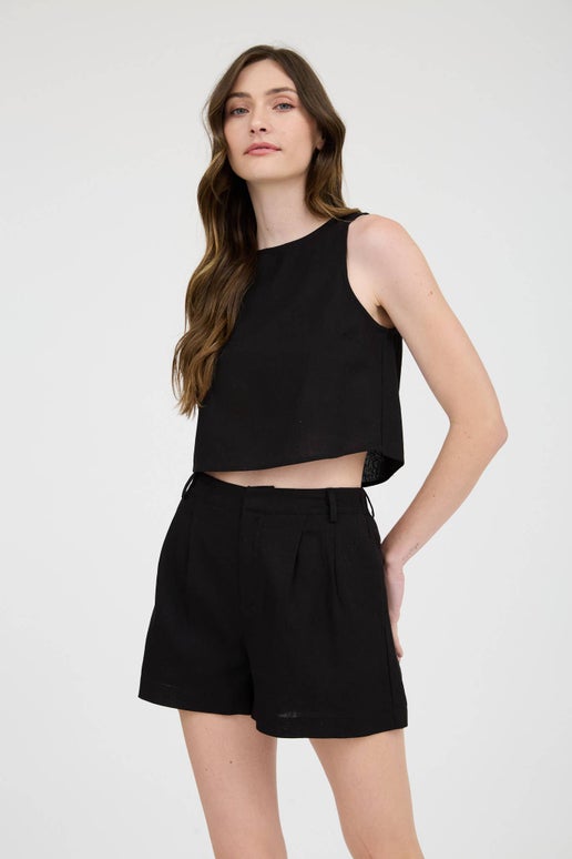 ROUND NECK SLEEVELESS LINEN CROPPED BLOUSE