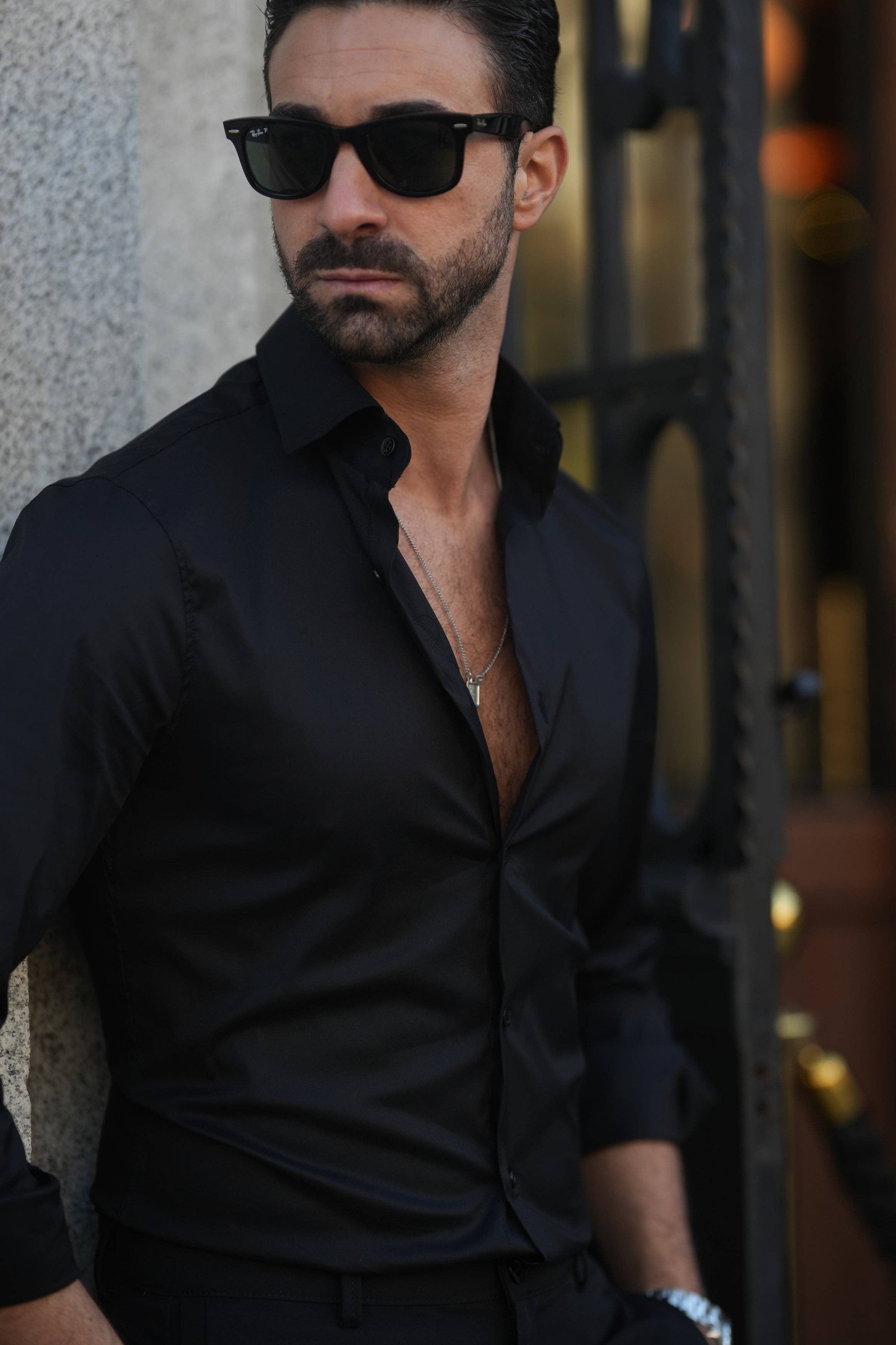 ELASTIC SLIM-FIT SHIRT